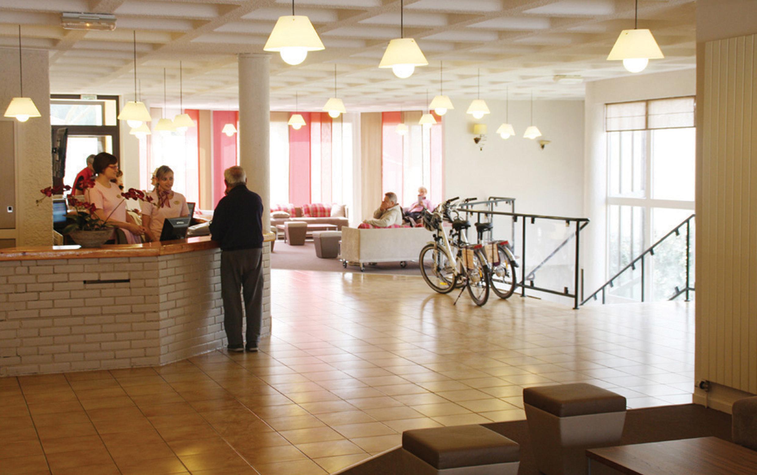 Club Vacances Bleues Domaine De Chateau Laval Gréoux-les-Bains Buitenkant foto